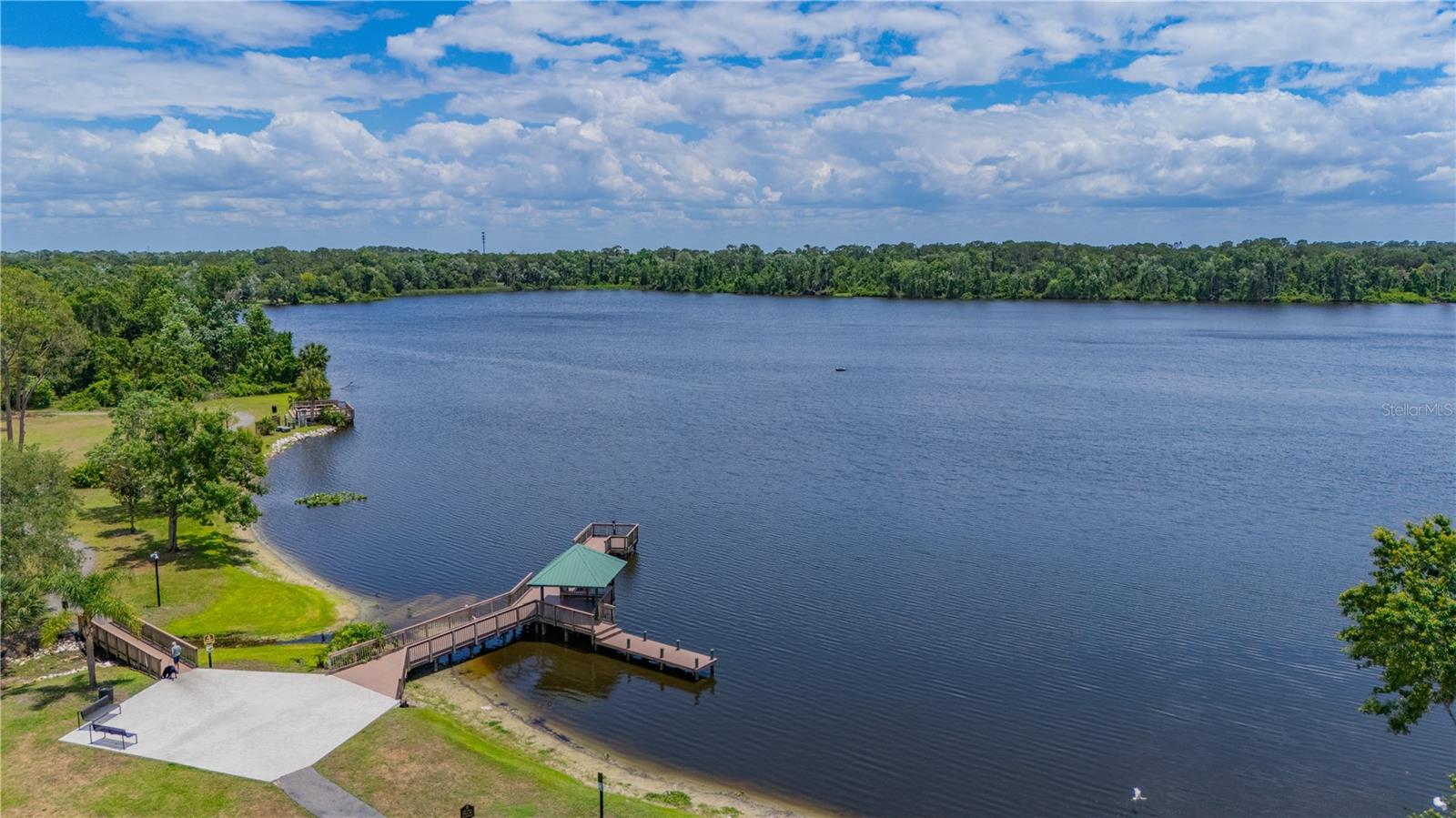 Listing photo id 48 for 2712 Spring Meadow Drive
