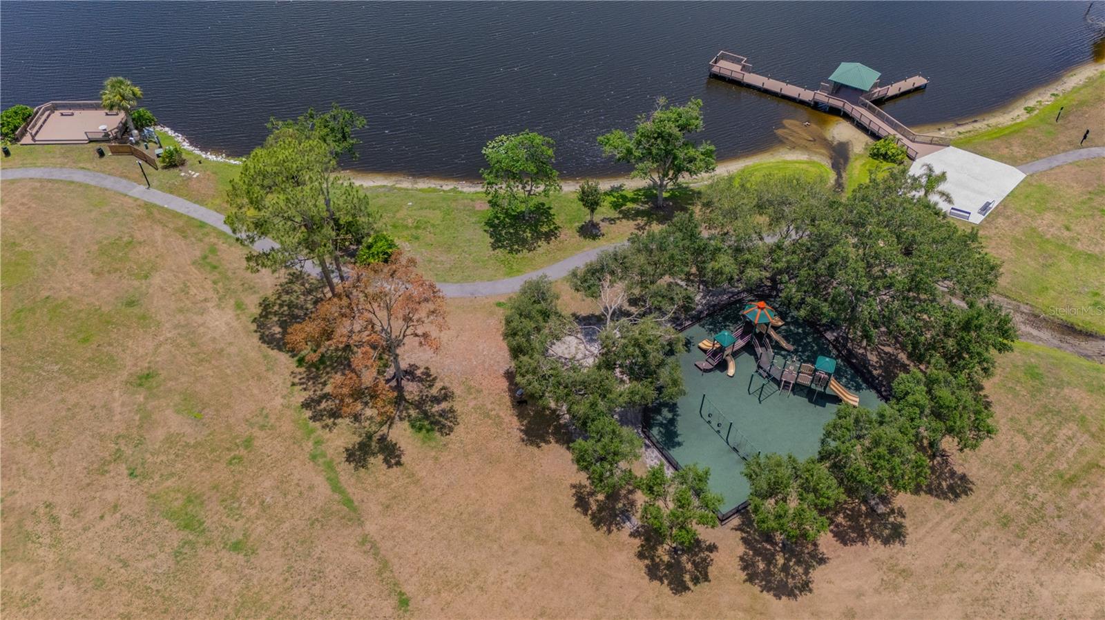 Listing photo id 52 for 2712 Spring Meadow Drive