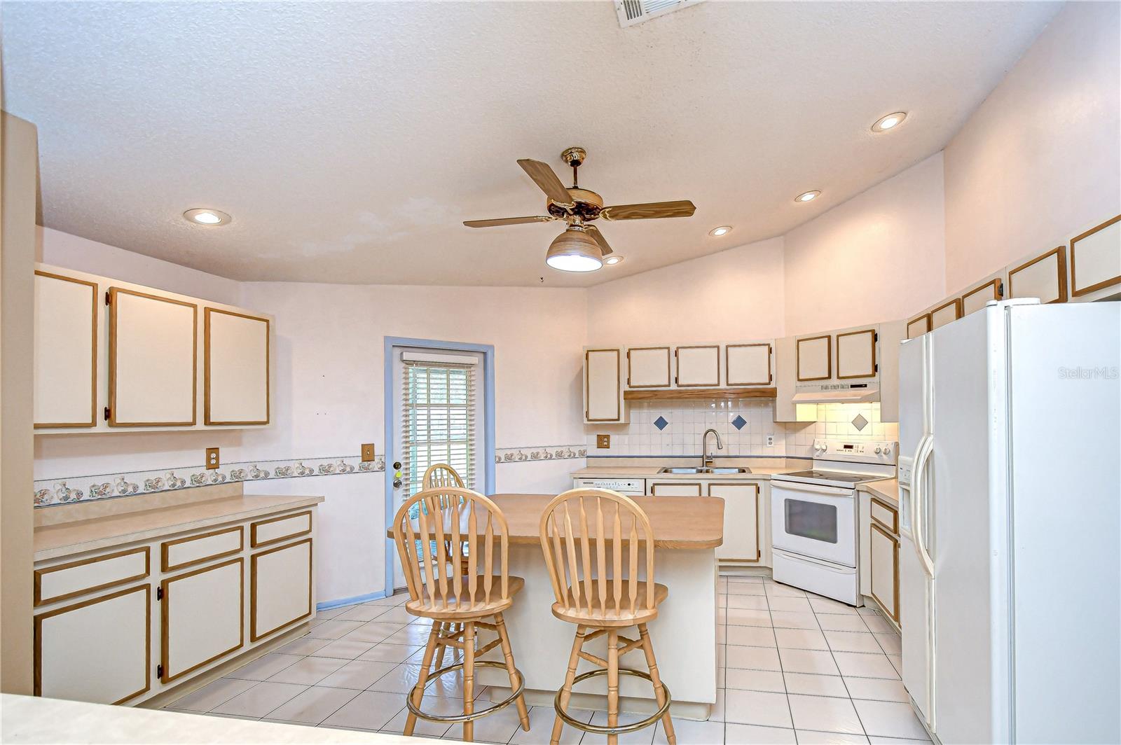 Image 13 of 30 For 12846 Tallowood Drive