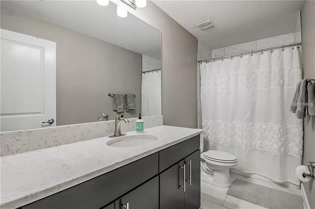 Listing photo id 23 for 838 Oregon Avenue 838
