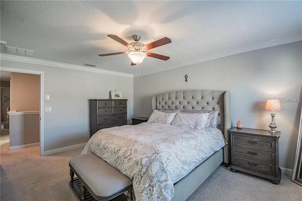 Listing photo id 4 for 838 Oregon Avenue 838