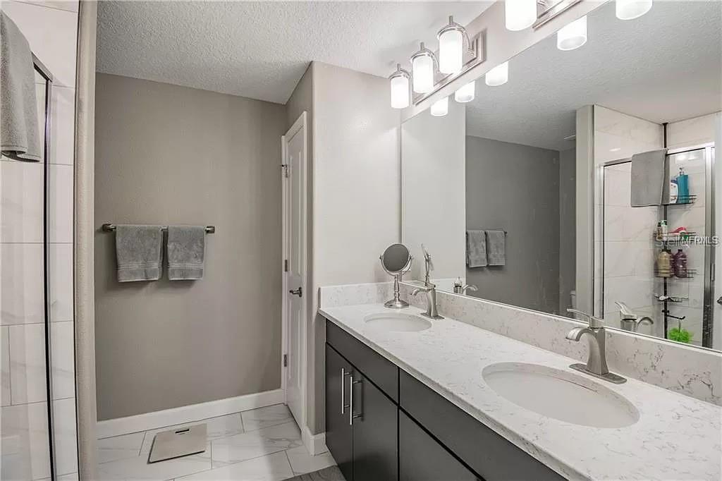 Listing photo id 5 for 838 Oregon Avenue 838