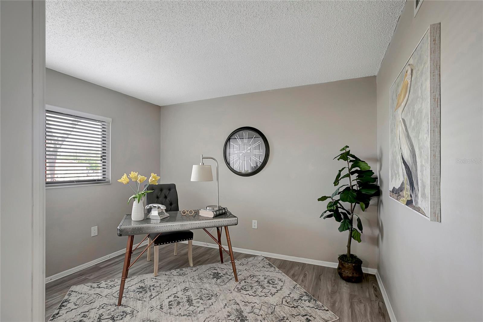 Image 20 of 31 For 5582 Baywater Drive