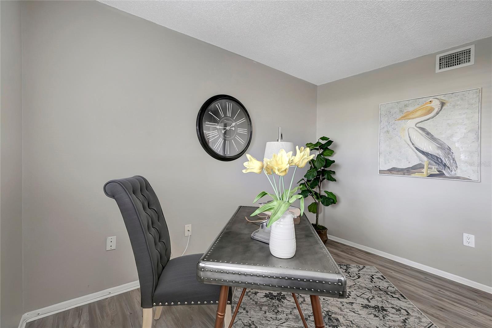 Image 22 of 31 For 5582 Baywater Drive