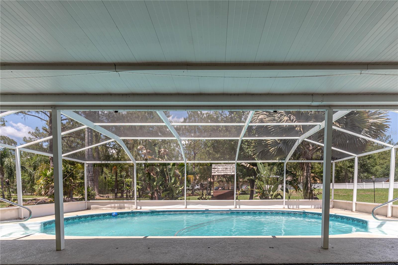 Listing photo id 9 for 27709 Robin Roost Lane