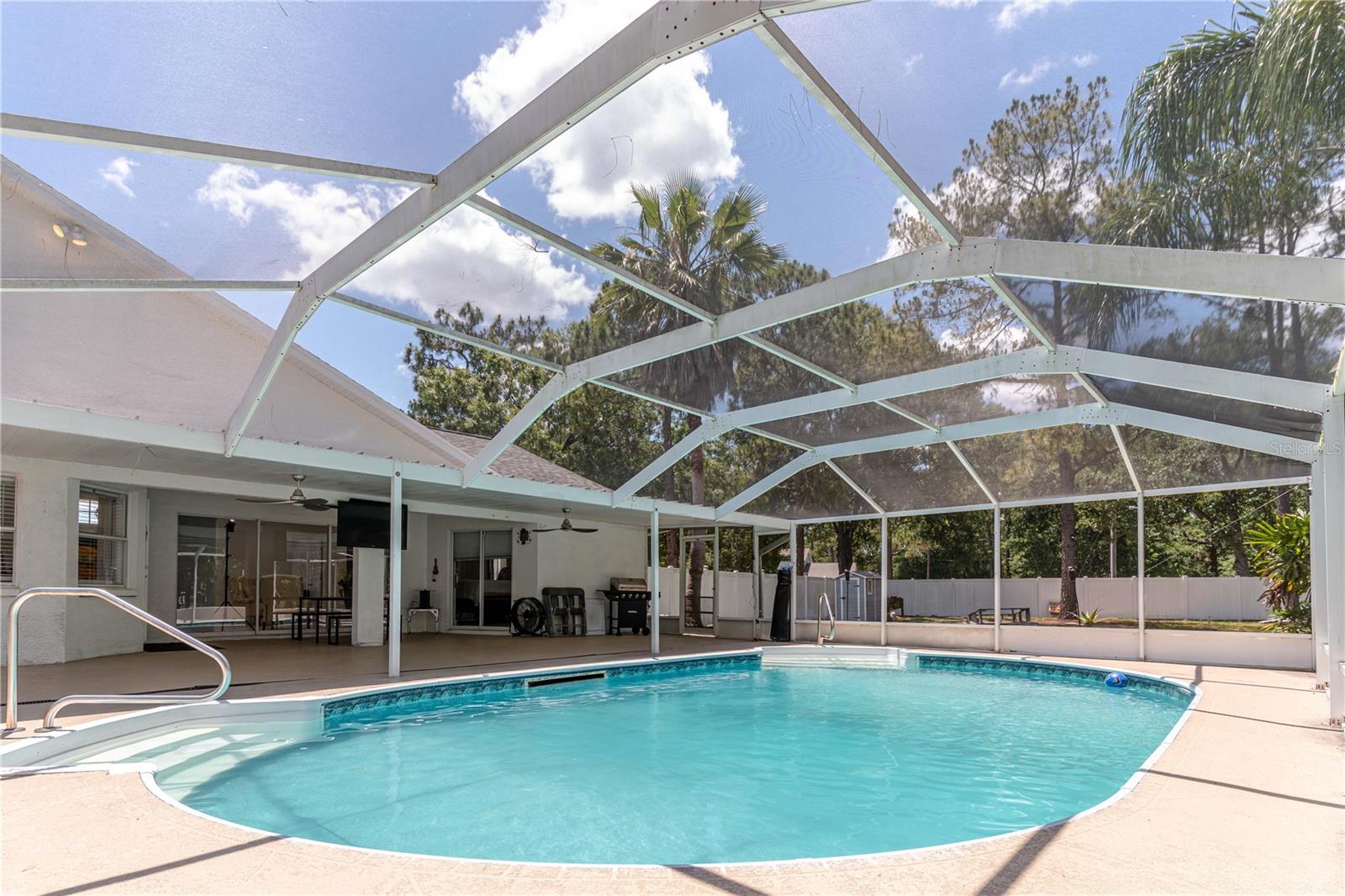 Listing photo id 10 for 27709 Robin Roost Lane