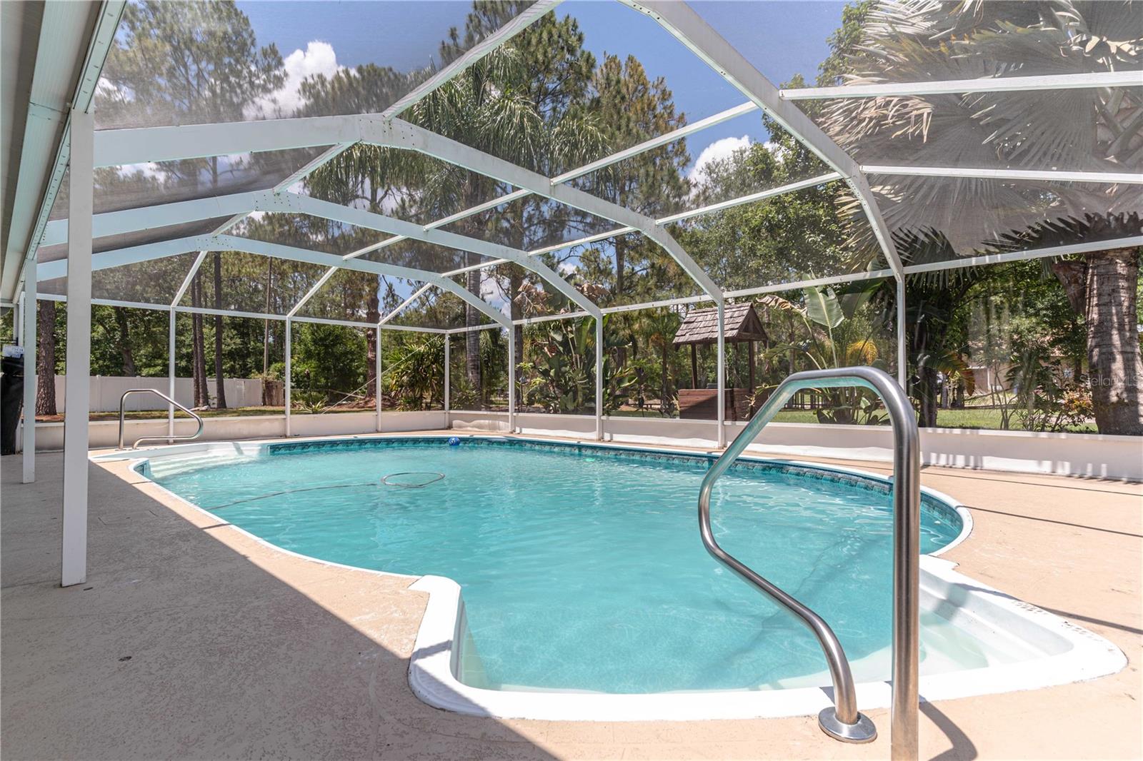 Listing photo id 11 for 27709 Robin Roost Lane