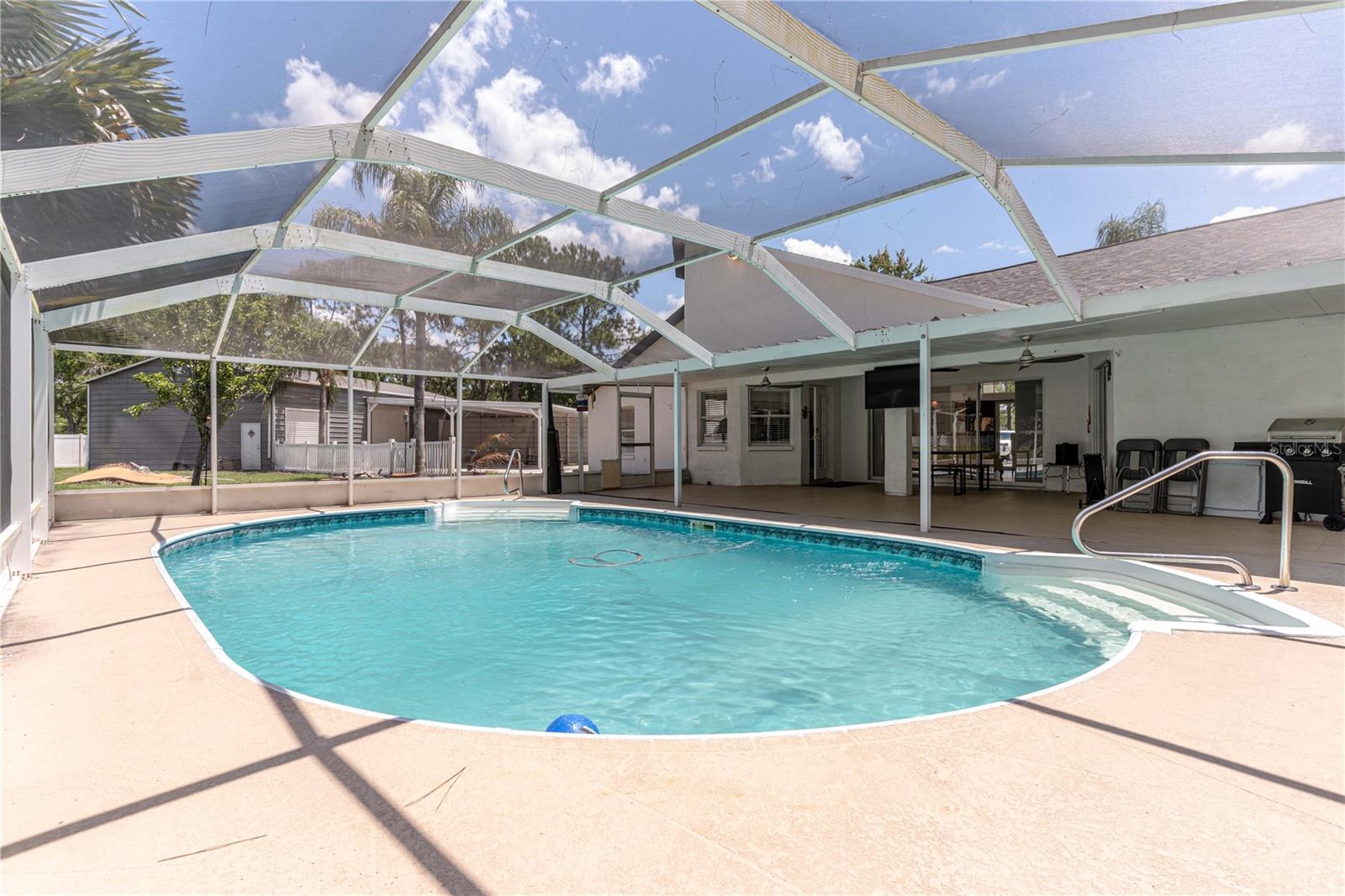 Listing photo id 12 for 27709 Robin Roost Lane