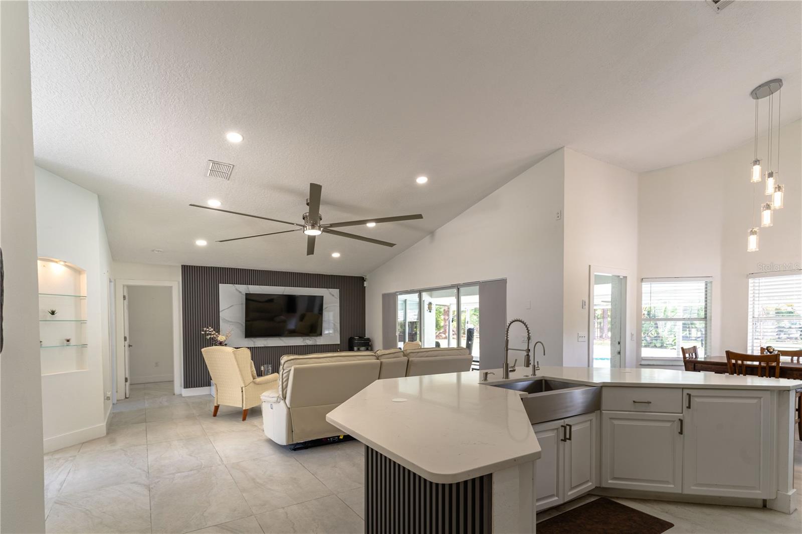 Listing photo id 20 for 27709 Robin Roost Lane