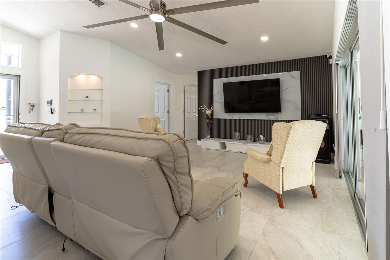 Listing photo id 22 for 27709 Robin Roost Lane