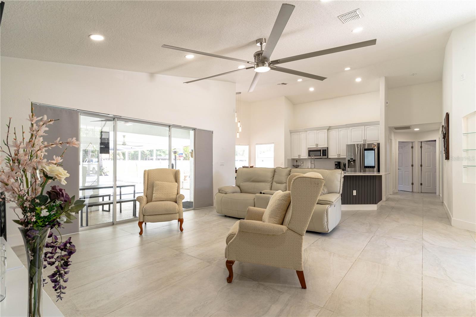 Listing photo id 23 for 27709 Robin Roost Lane