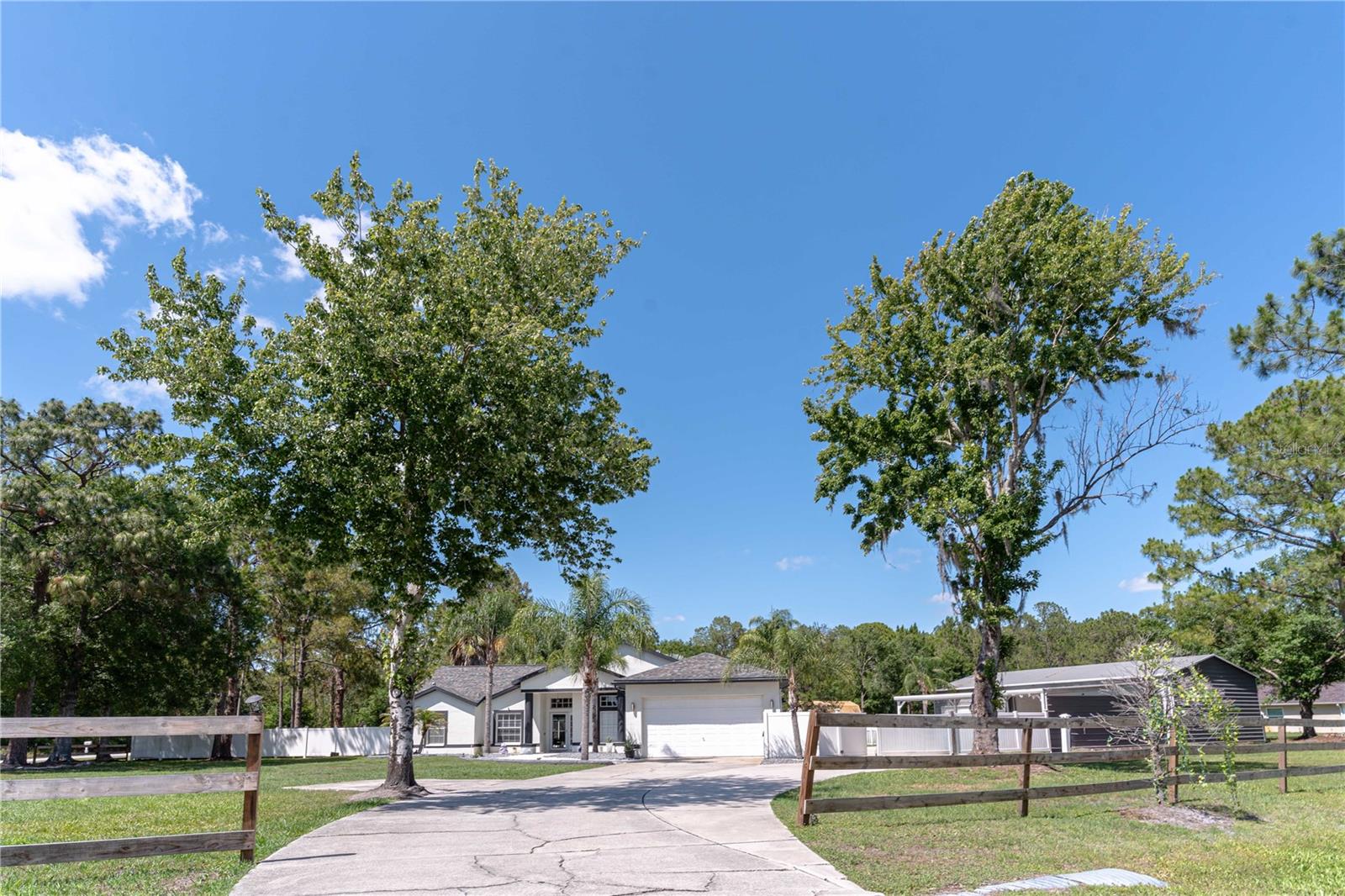 Listing photo id 6 for 27709 Robin Roost Lane
