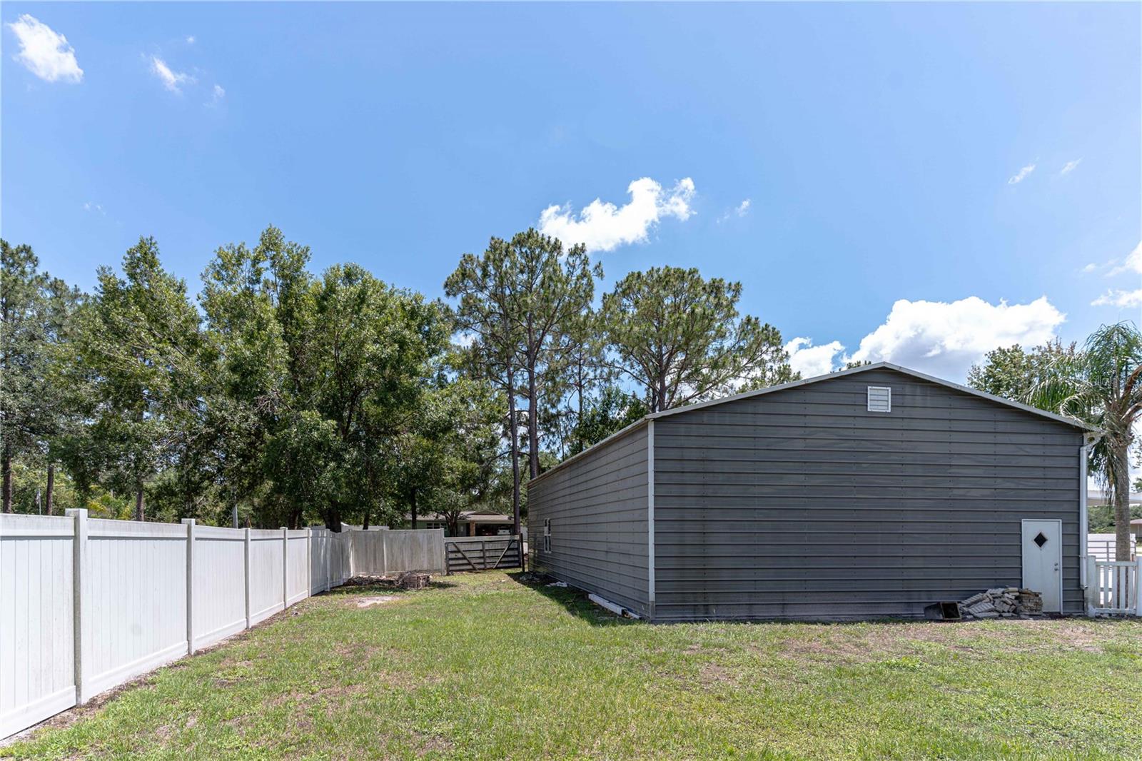 Listing photo id 79 for 27709 Robin Roost Lane
