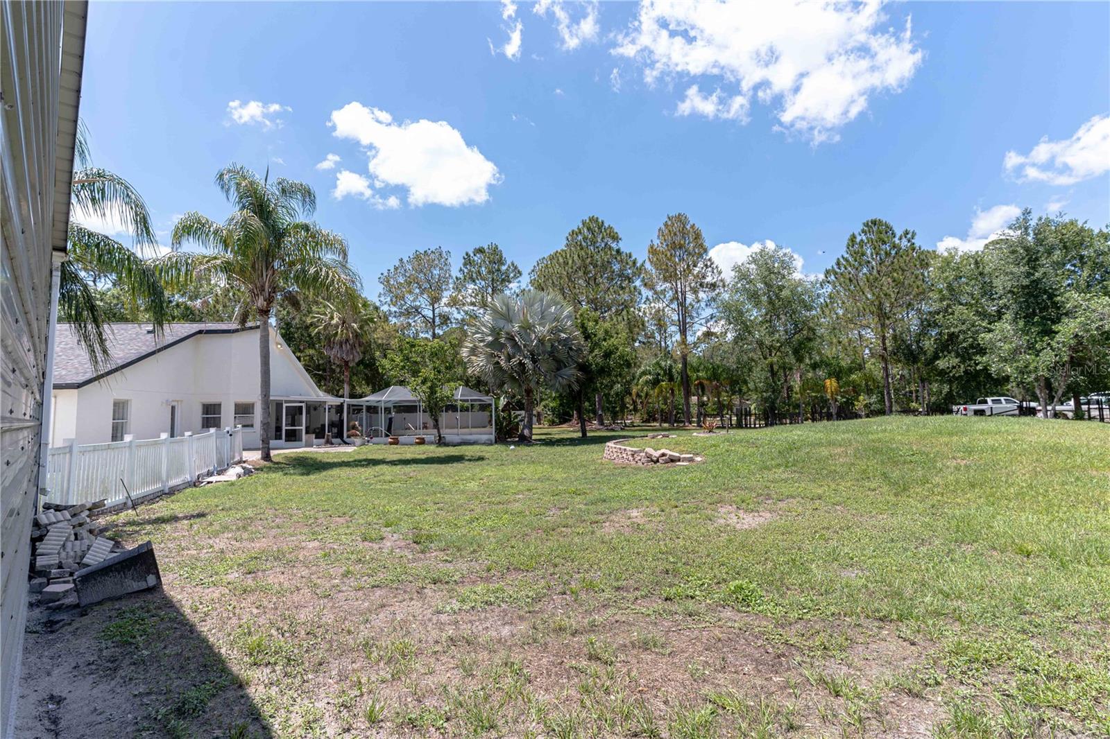 Listing photo id 80 for 27709 Robin Roost Lane
