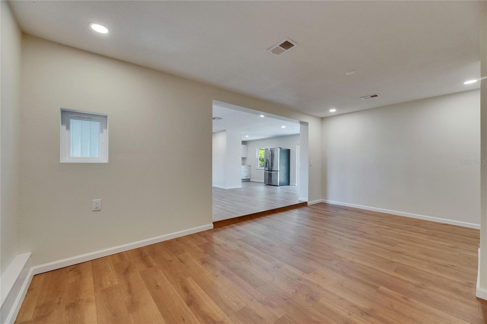 Listing photo id 10 for 12434 Cody Drive