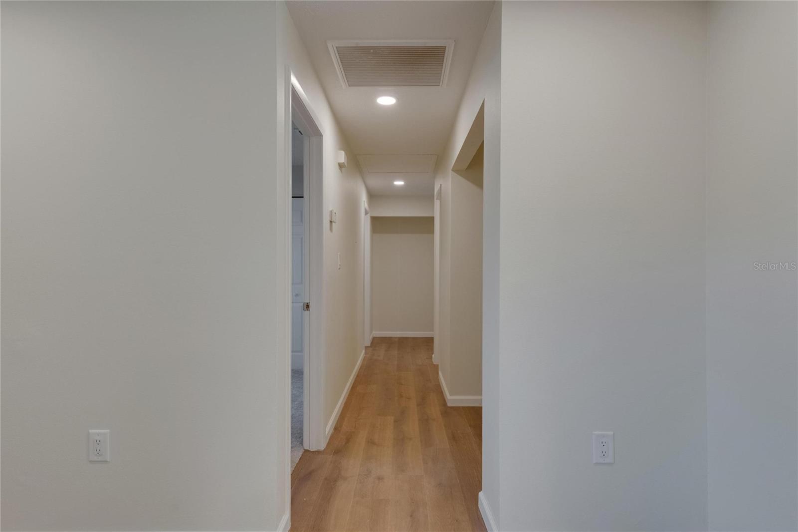 Listing photo id 20 for 12434 Cody Drive