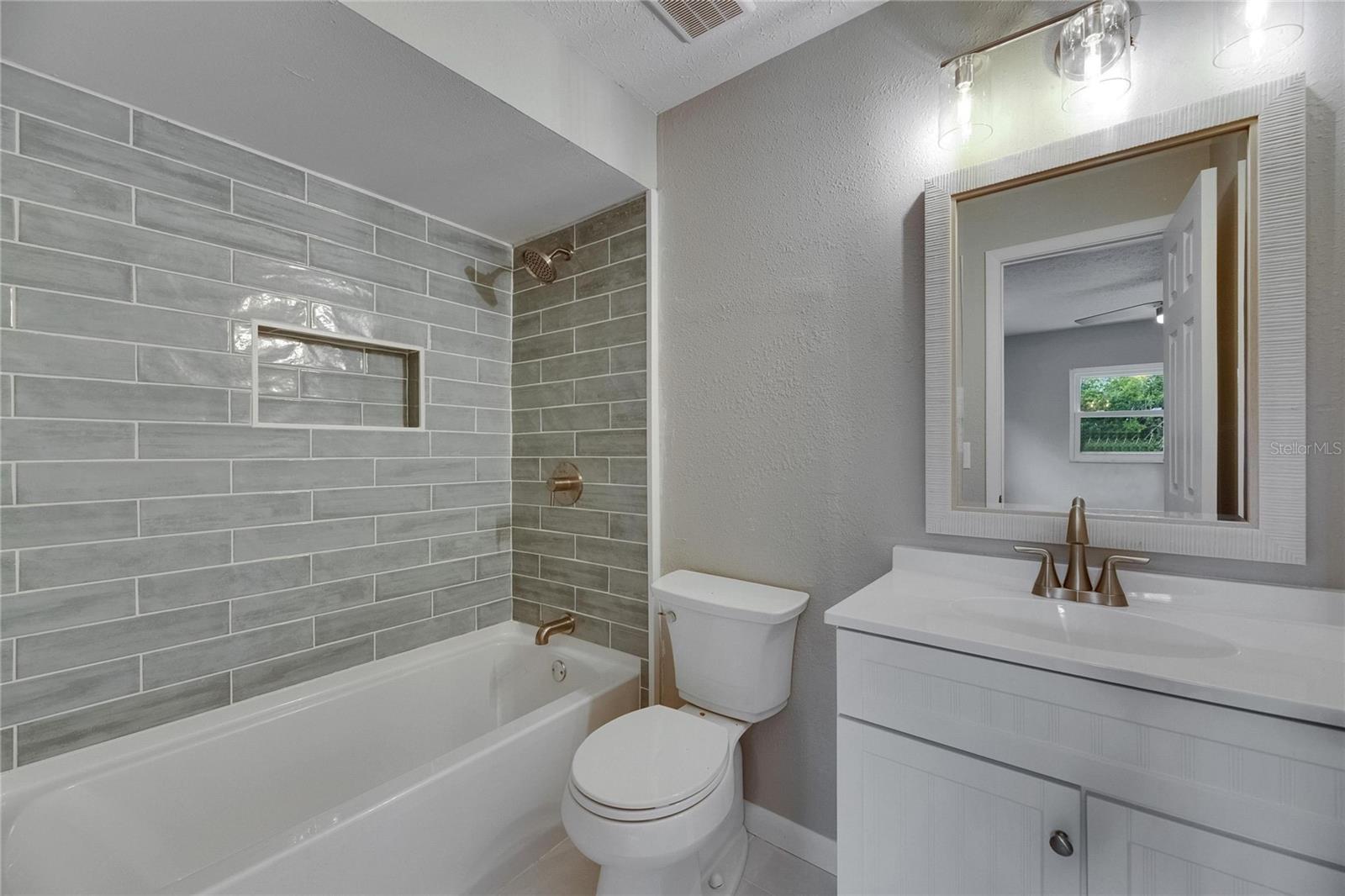 Listing photo id 37 for 12434 Cody Drive