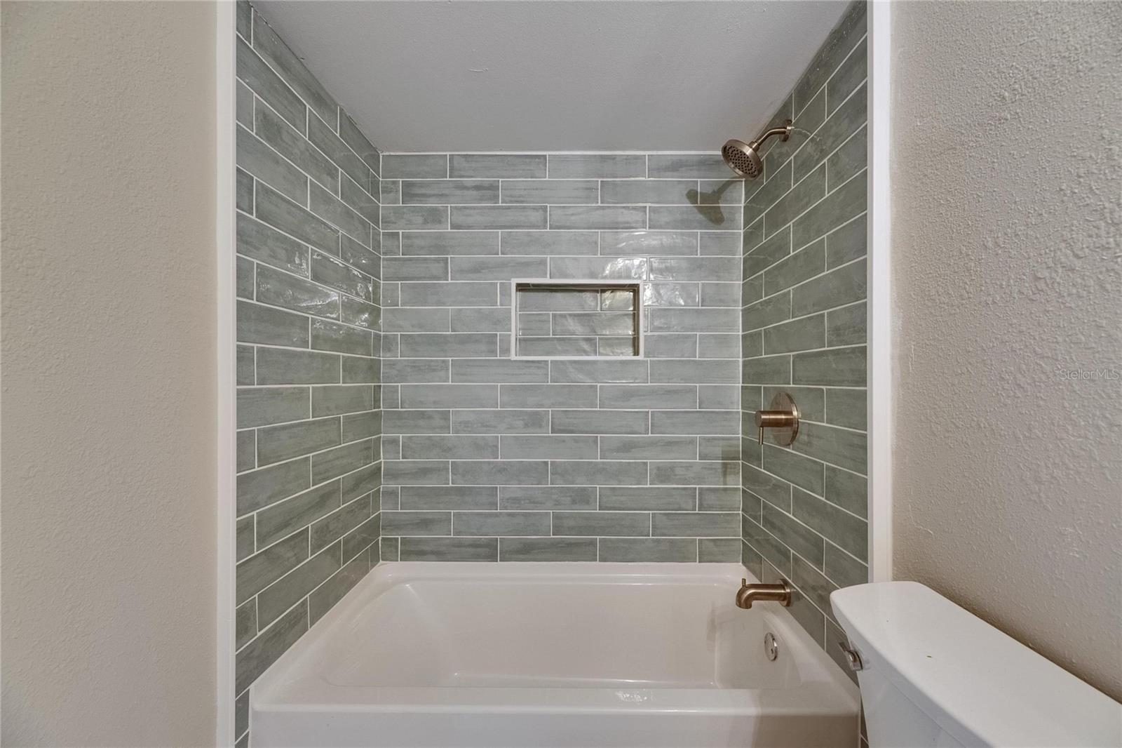 Listing photo id 38 for 12434 Cody Drive
