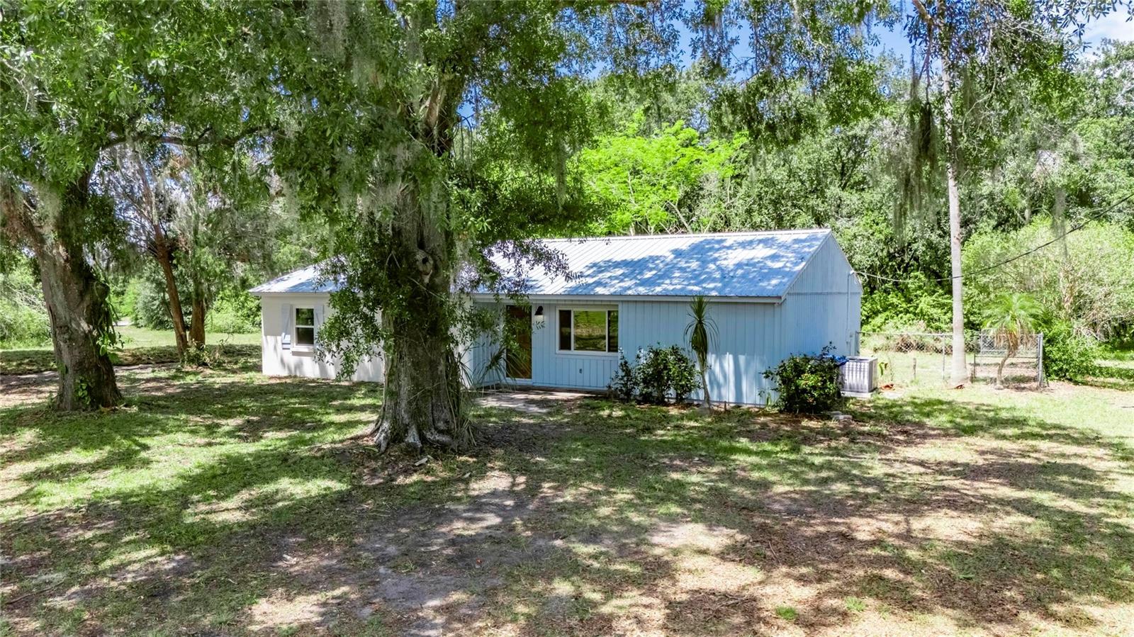 Listing photo id 48 for 12434 Cody Drive