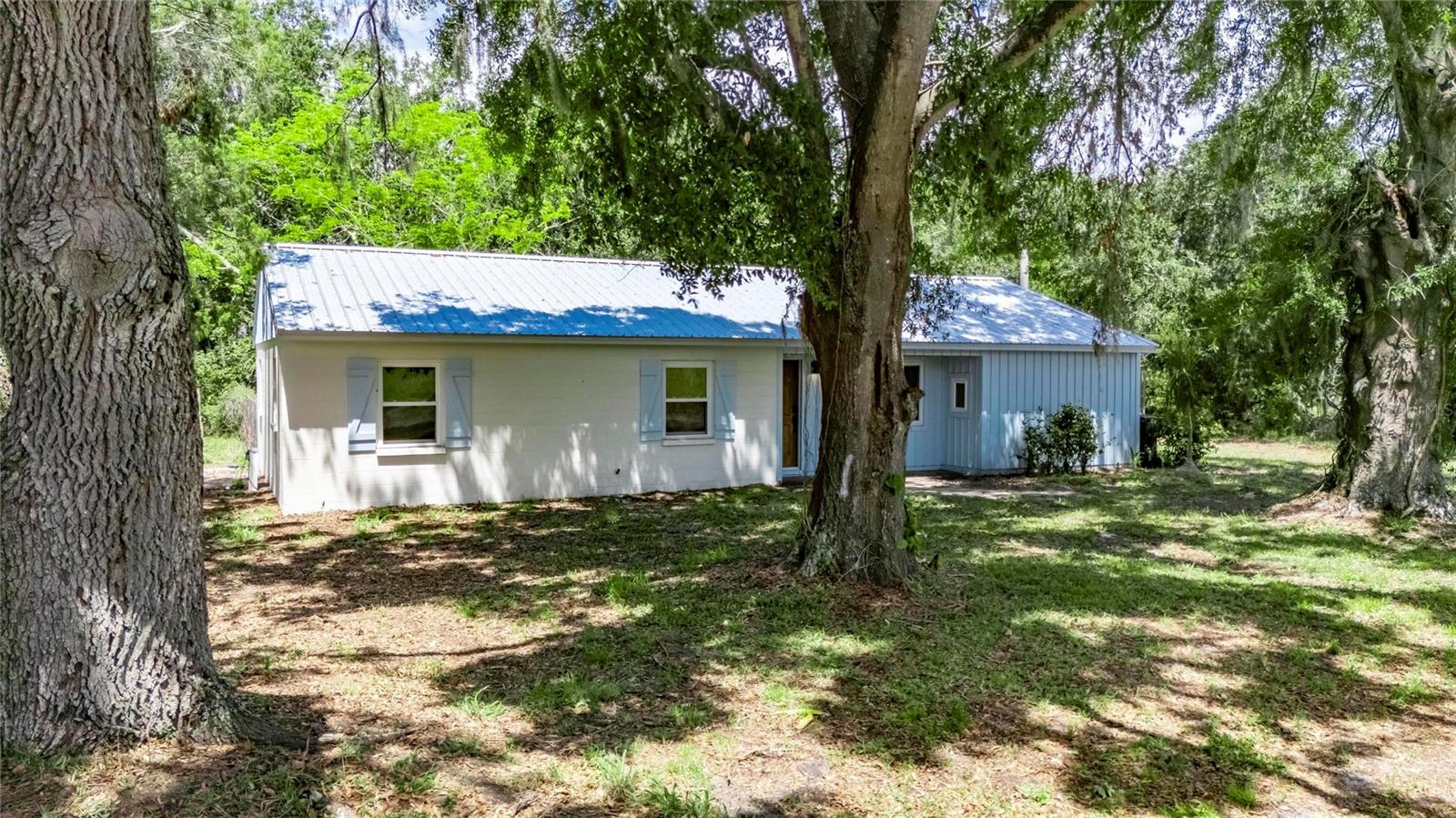 Listing photo id 51 for 12434 Cody Drive
