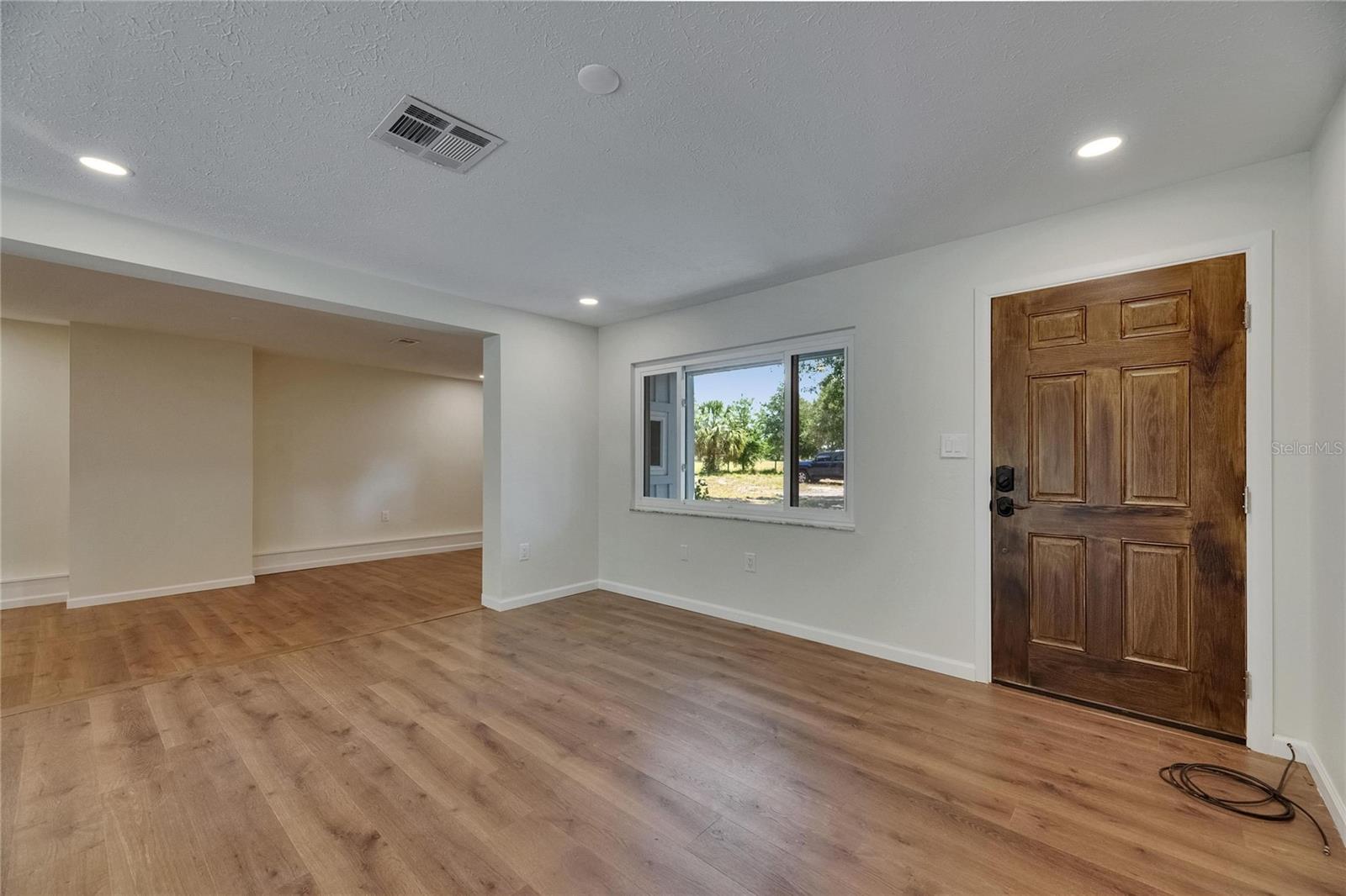 Listing photo id 6 for 12434 Cody Drive