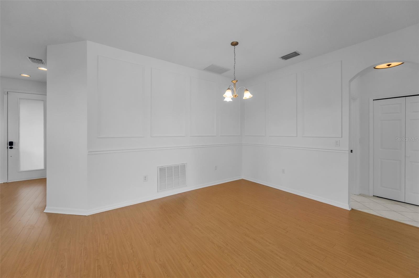 Image 12 of 72 For 3002 Savannah Oaks Circle