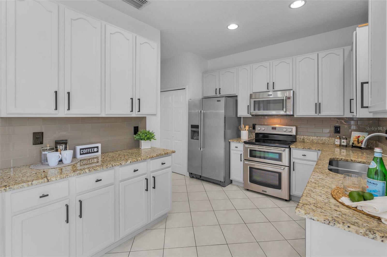 Image 17 of 72 For 3002 Savannah Oaks Circle