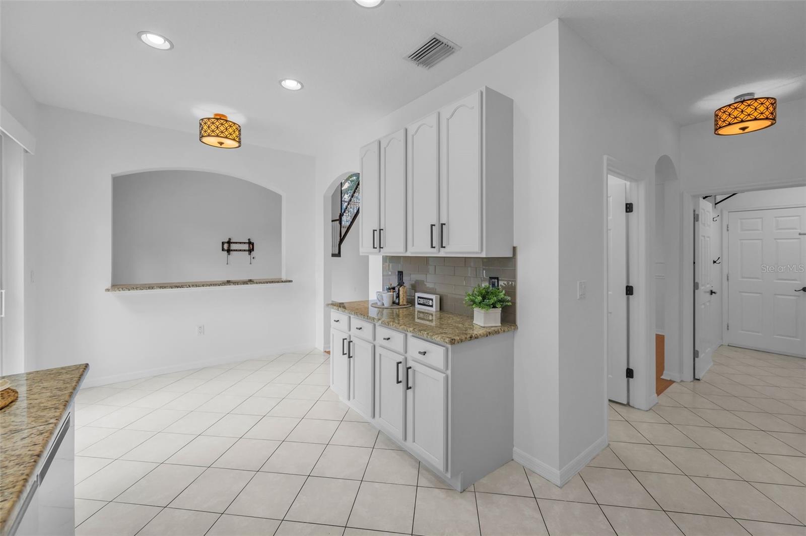Image 18 of 72 For 3002 Savannah Oaks Circle