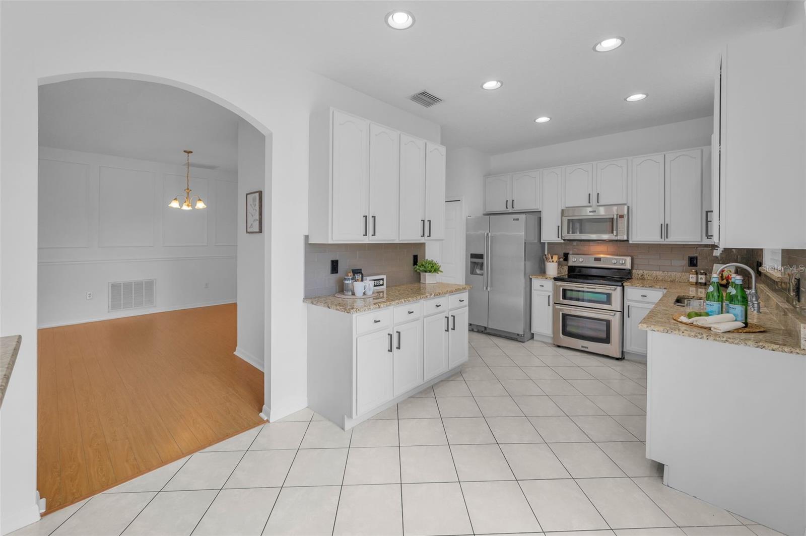 Image 22 of 72 For 3002 Savannah Oaks Circle