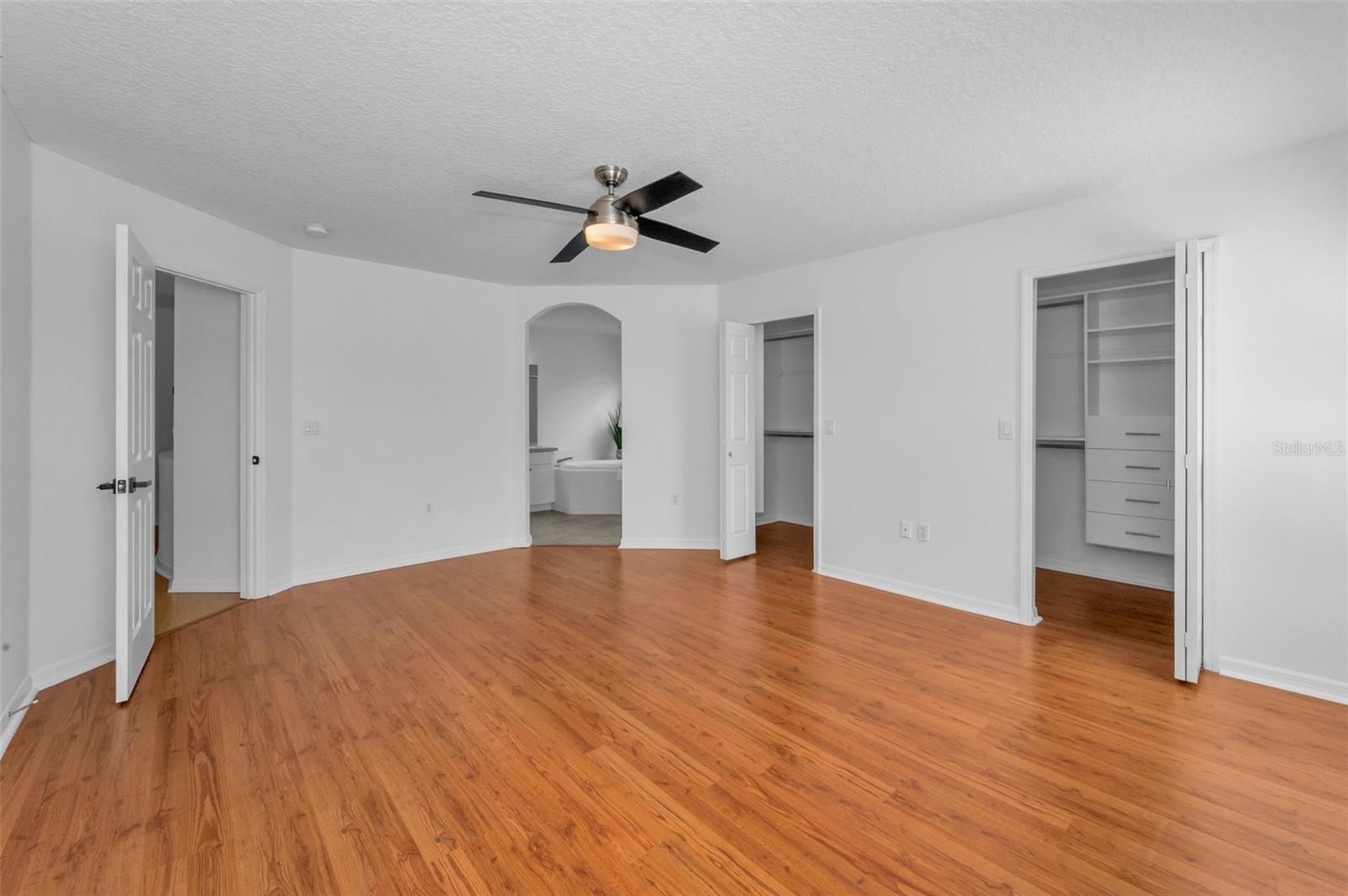 Image 42 of 72 For 3002 Savannah Oaks Circle