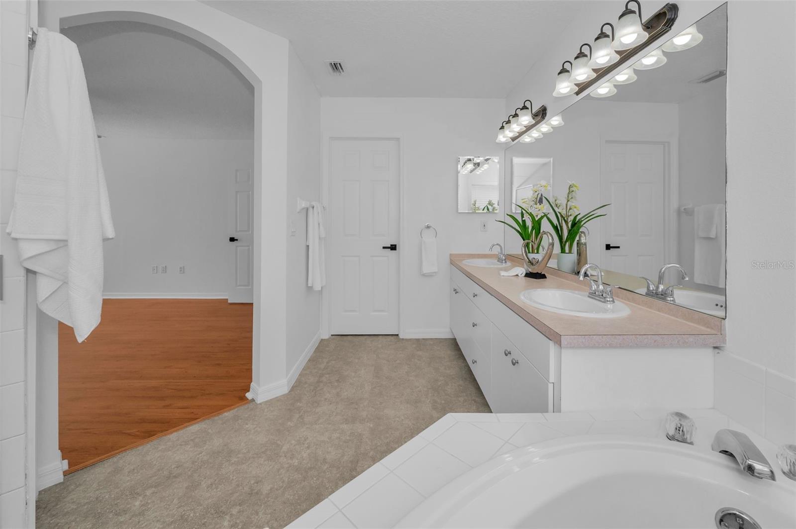 Image 48 of 72 For 3002 Savannah Oaks Circle