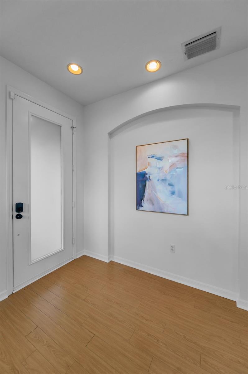 Image 7 of 72 For 3002 Savannah Oaks Circle