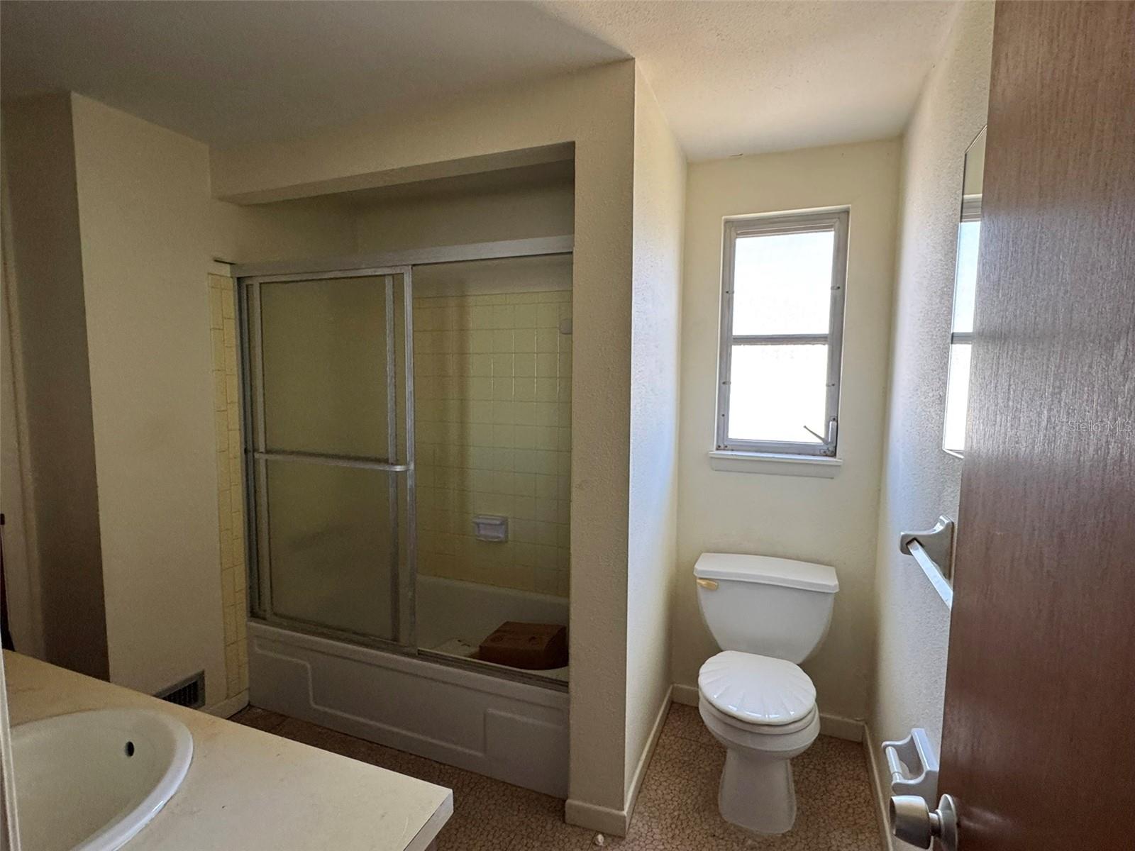 Image 43 of 60 For 8244 125th Street