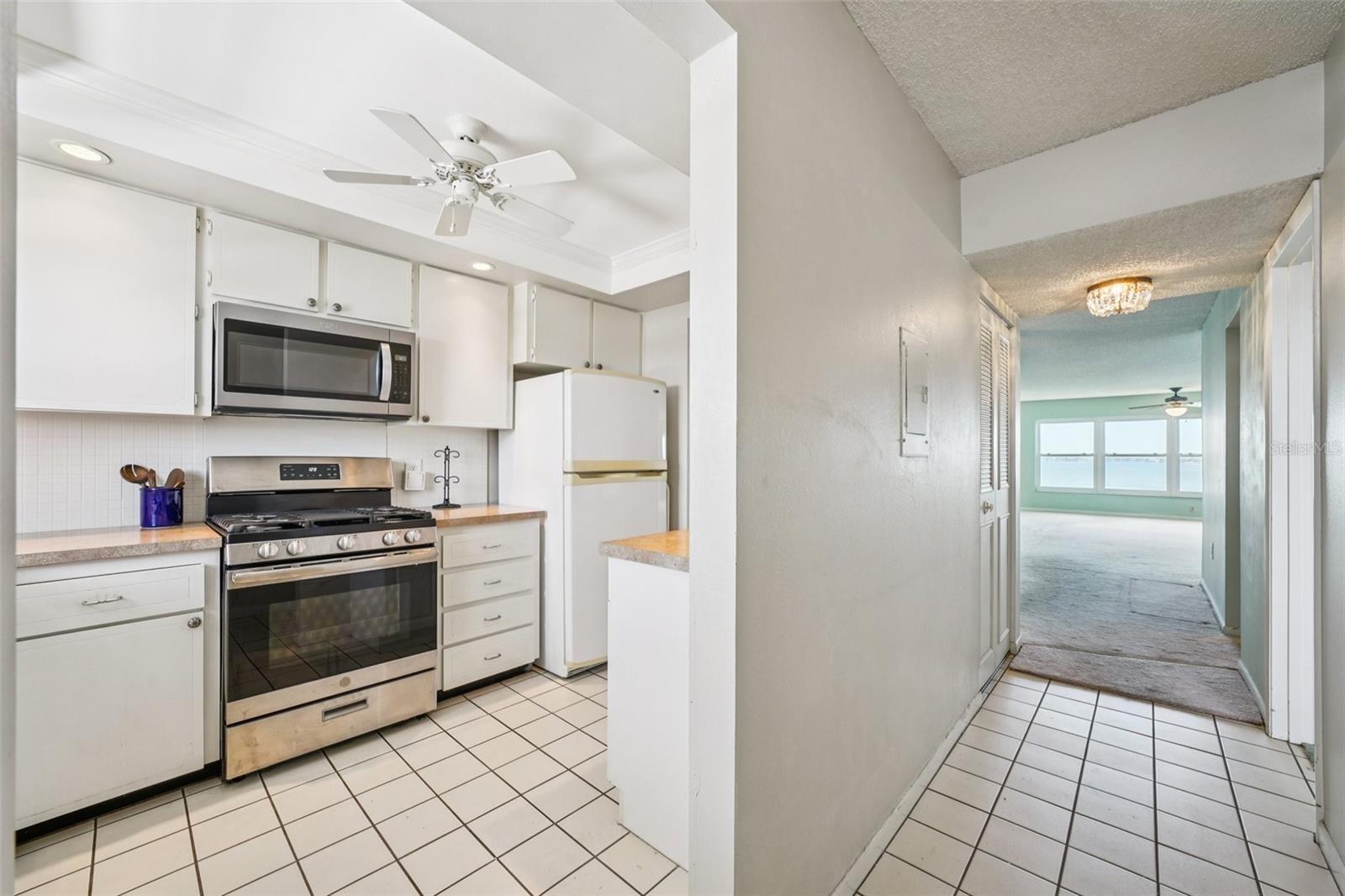 Image 13 of 57 For 6020 Shore Blvd  709