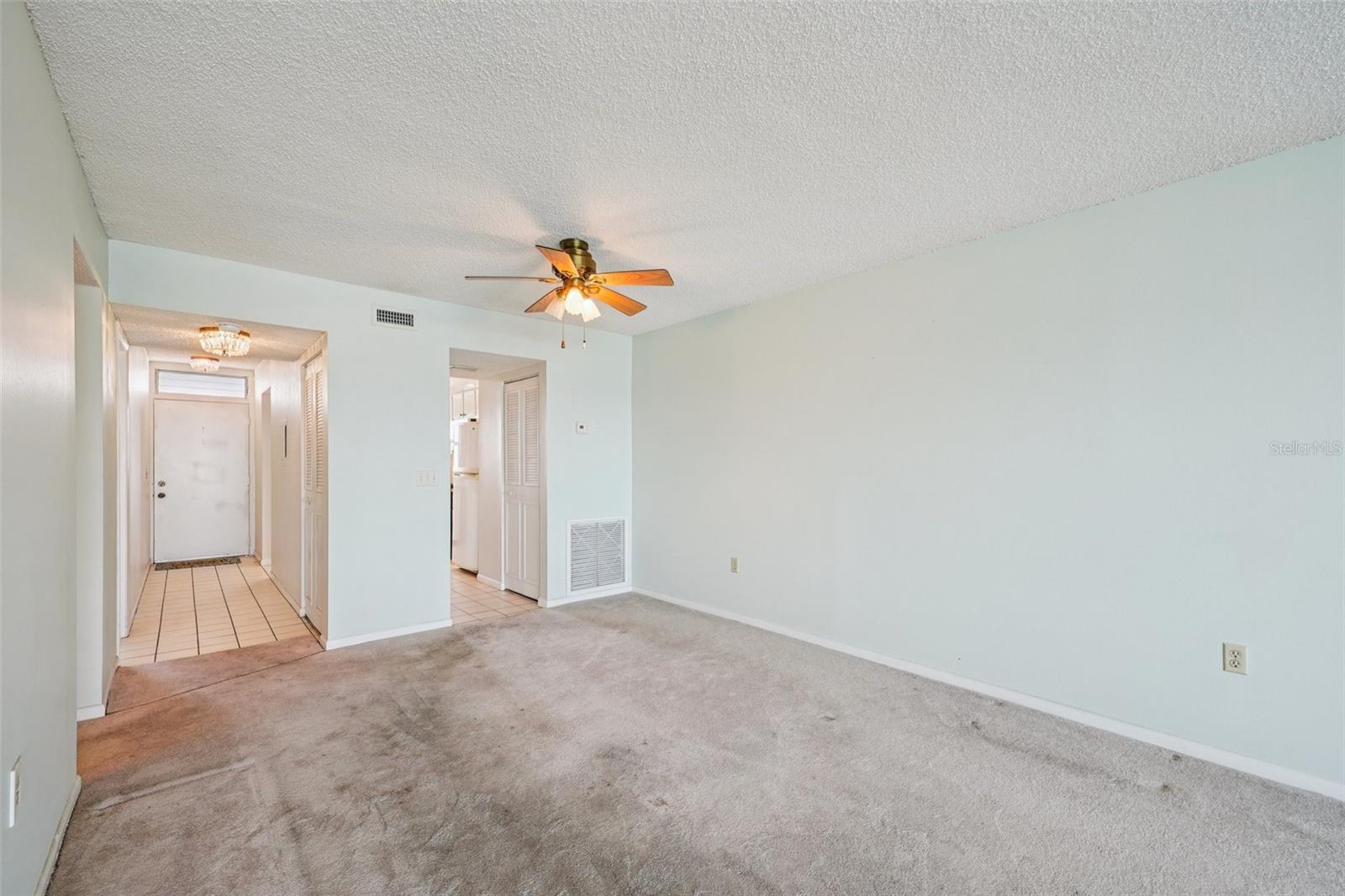 Image 16 of 57 For 6020 Shore Blvd  709