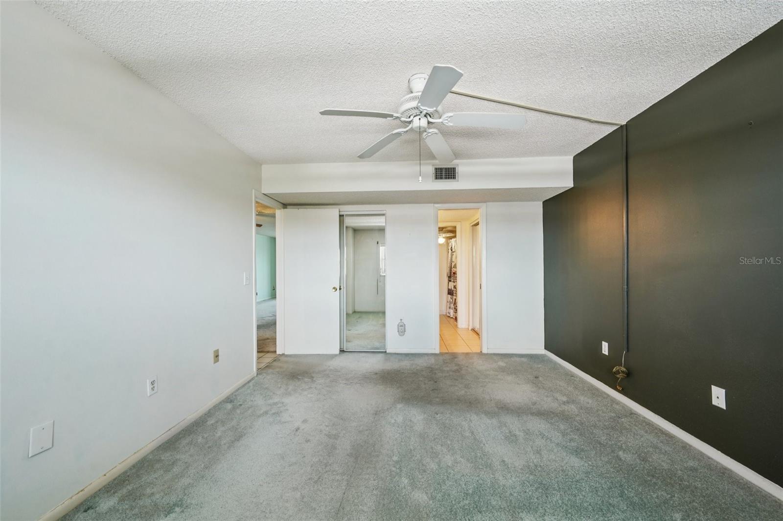Image 31 of 57 For 6020 Shore Blvd  709