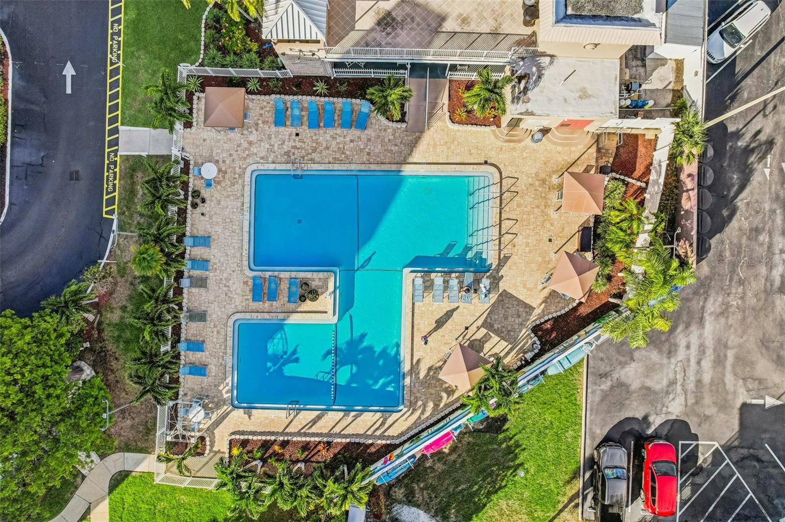 Image 4 of 57 For 6020 Shore Blvd  709