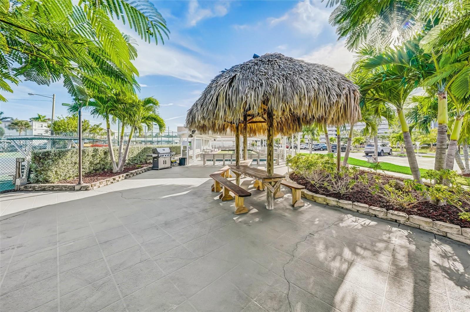 Image 49 of 57 For 6020 Shore Blvd  709