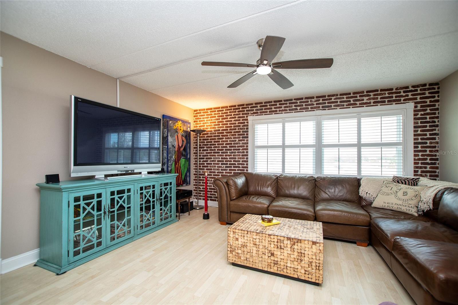 Image 5 of 26 For 12300 Park Boulevard 222