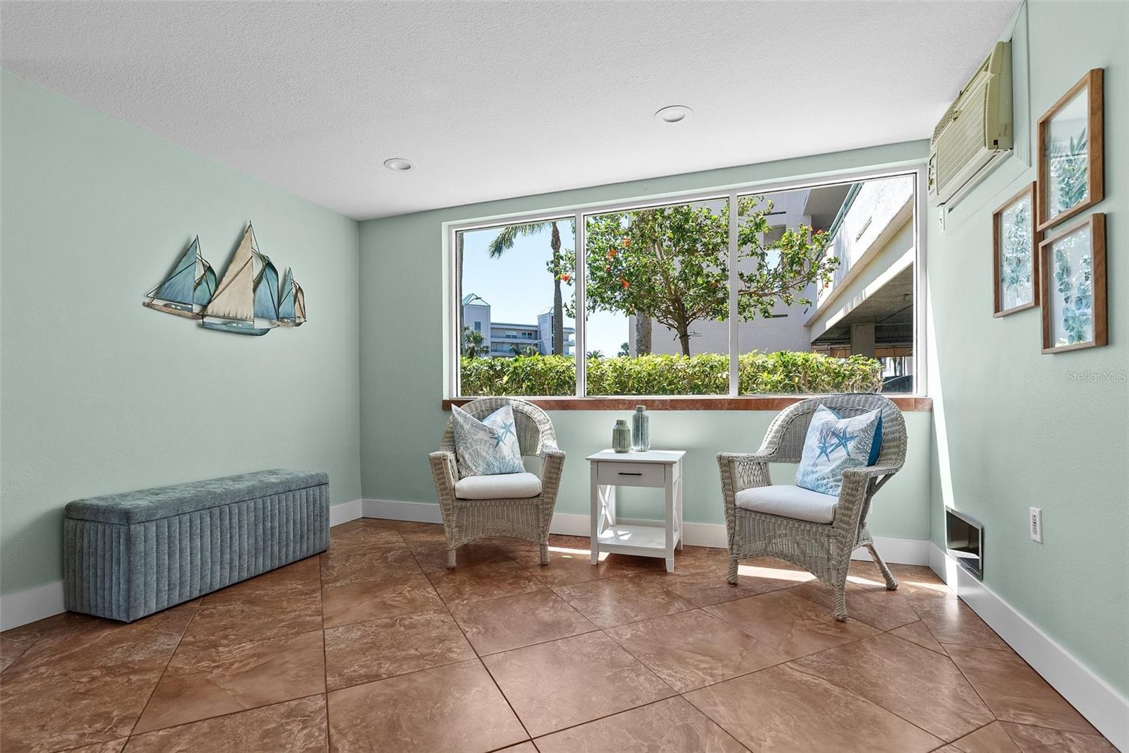 Image 32 of 43 For 8021 Sailboat Key Boulevard S 305