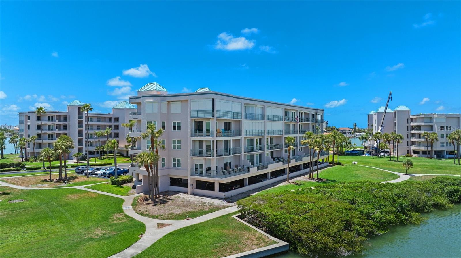 Image 34 of 43 For 8021 Sailboat Key Boulevard S 305