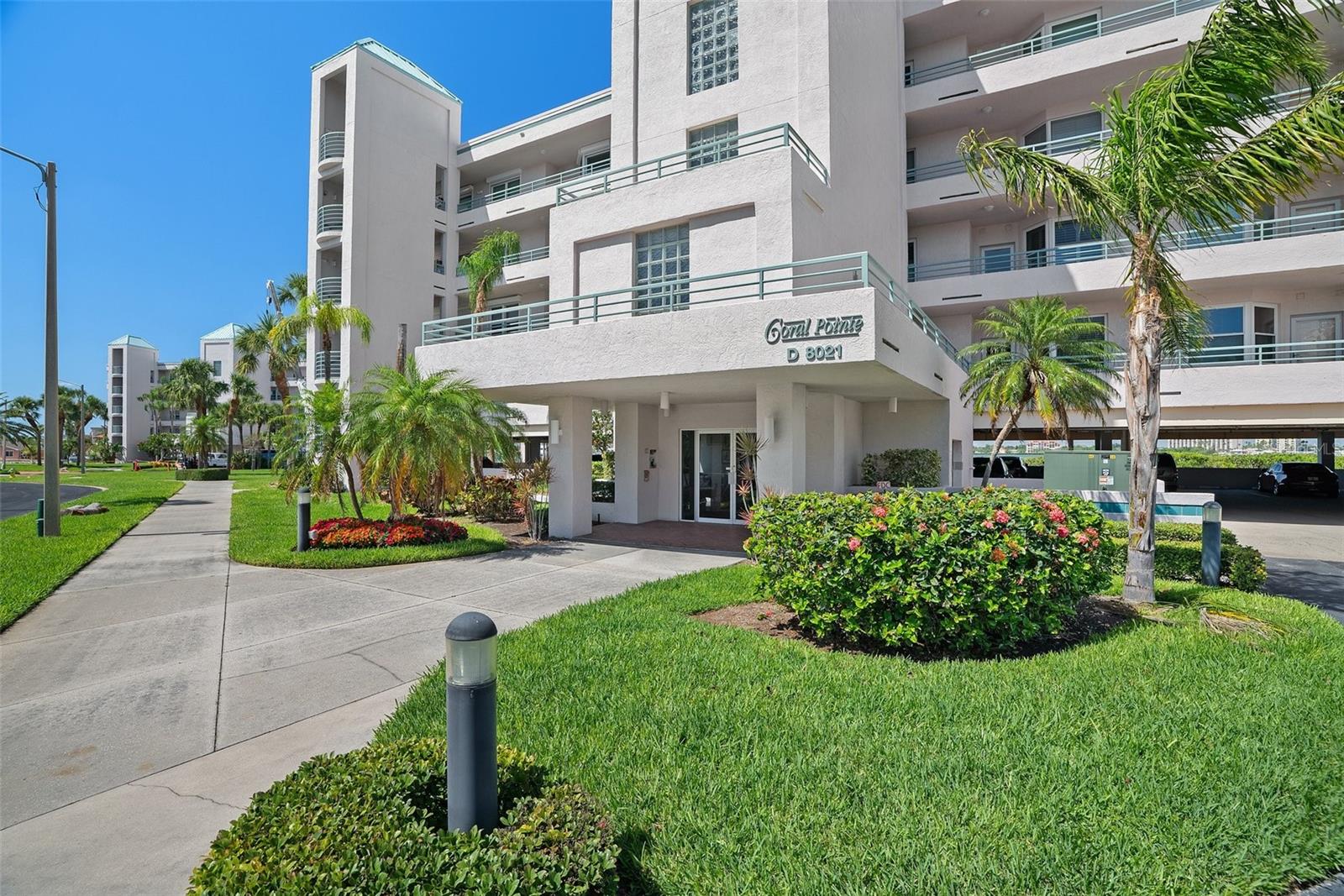Image 4 of 43 For 8021 Sailboat Key Boulevard S 305