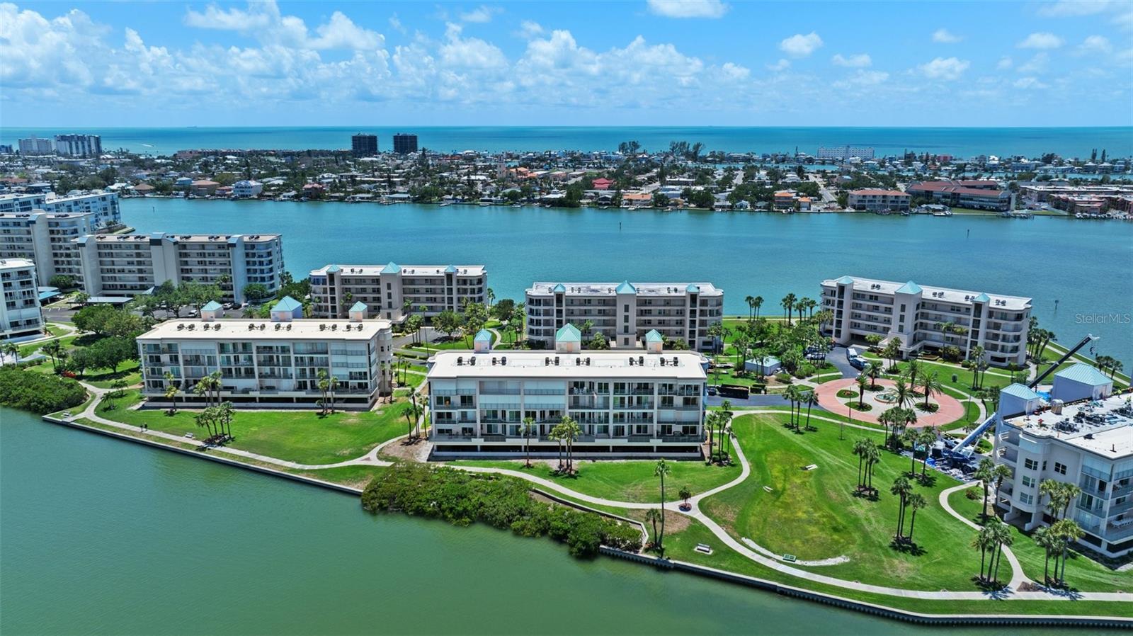 Image 40 of 43 For 8021 Sailboat Key Boulevard S 305