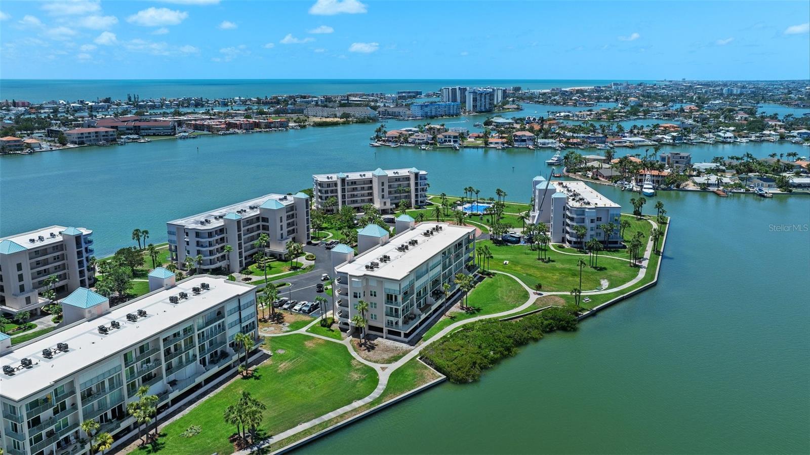 Image 41 of 43 For 8021 Sailboat Key Boulevard S 305