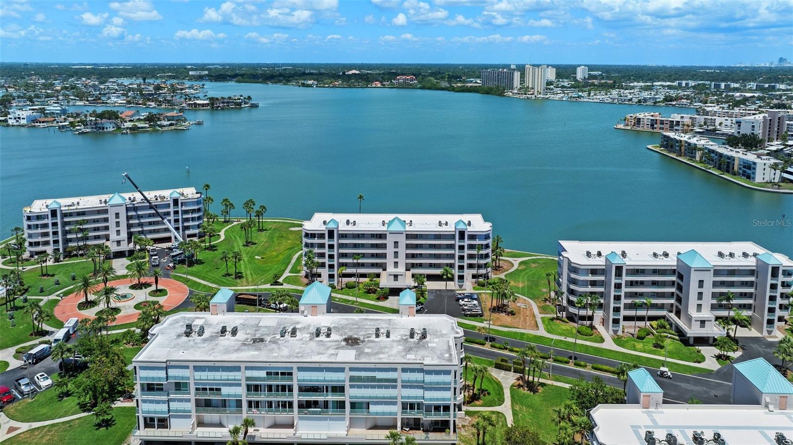 Image 42 of 43 For 8021 Sailboat Key Boulevard S 305