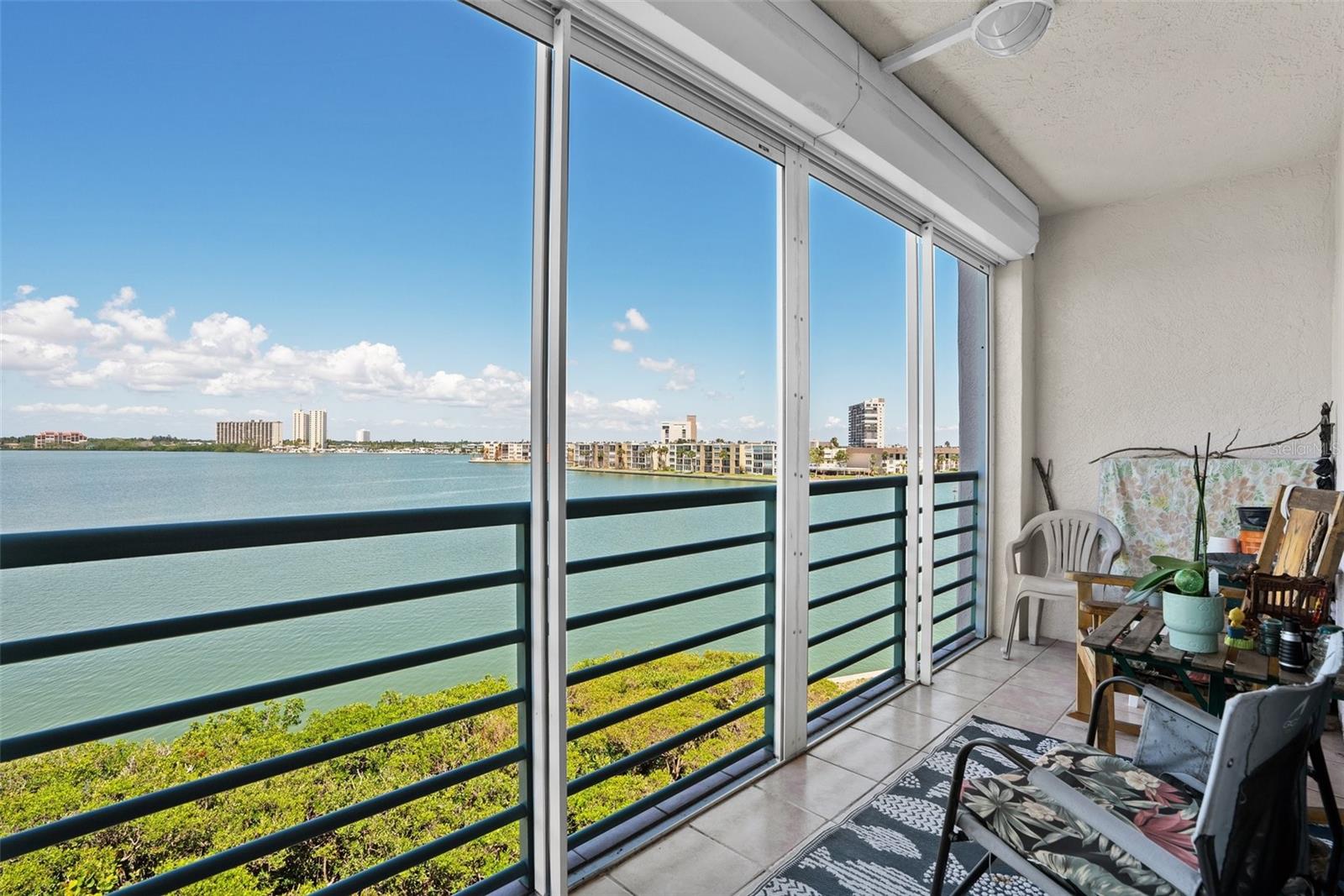 Image 6 of 43 For 8021 Sailboat Key Boulevard S 305