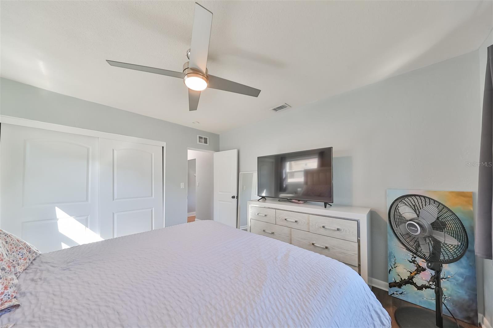 Image 24 of 42 For 3226 20th Street N