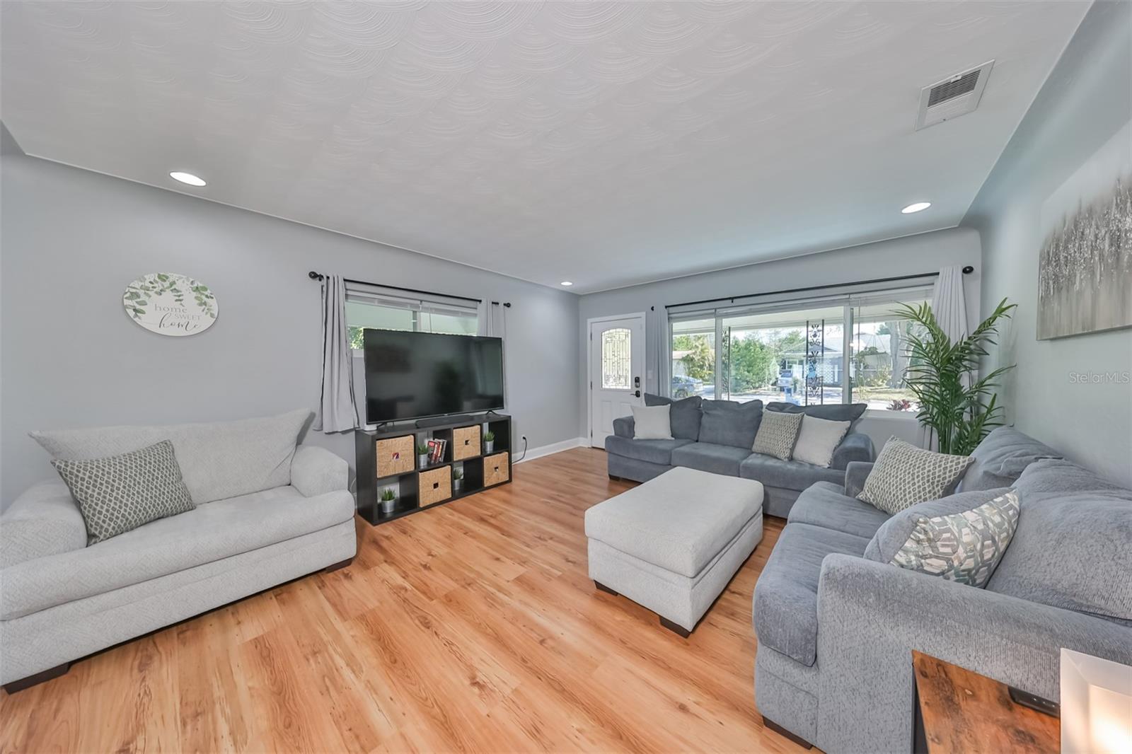 Image 7 of 42 For 3226 20th Street N