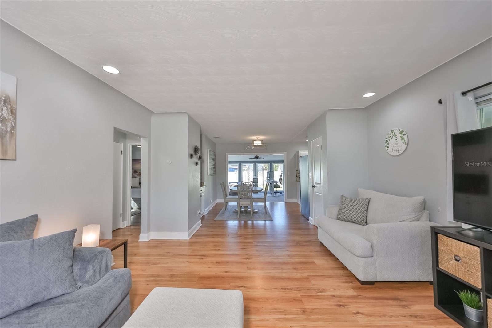 Image 8 of 42 For 3226 20th Street N