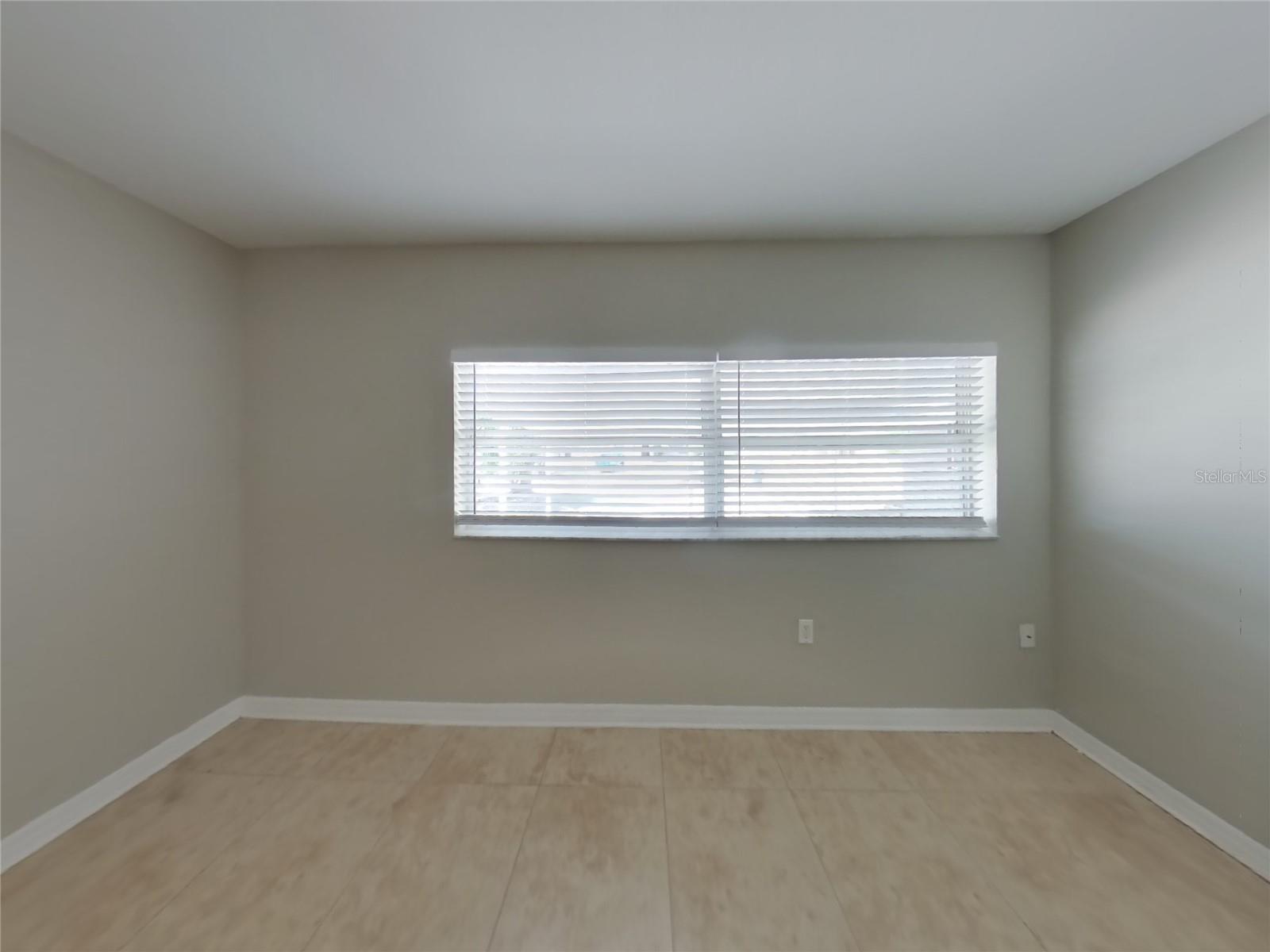Image 10 of 21 For 1456 Lakeview Drive